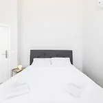 Olala Oriente Suites C Vendégház