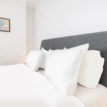 Olala Oriente Suites C * ליסבון